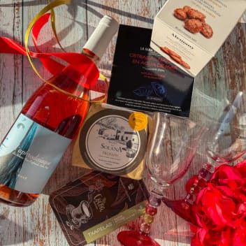 This Valentine's Day, give the gift of an unforgettable gourmet experience.