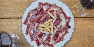 La D.O. Jabugo: el alma del jamón ibérico nace en la Sierra de Huelva