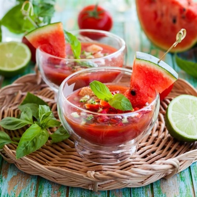 Gazpacho de Sandía Gourmet | La receta española más refrescante del verano